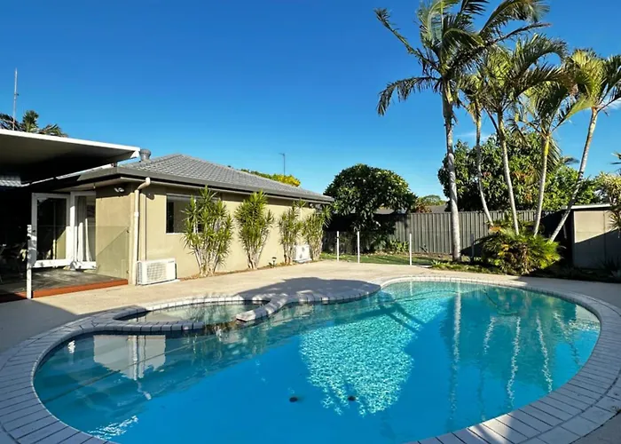 Tranquil Scape-Villa With Pool By Gold Coast Premium