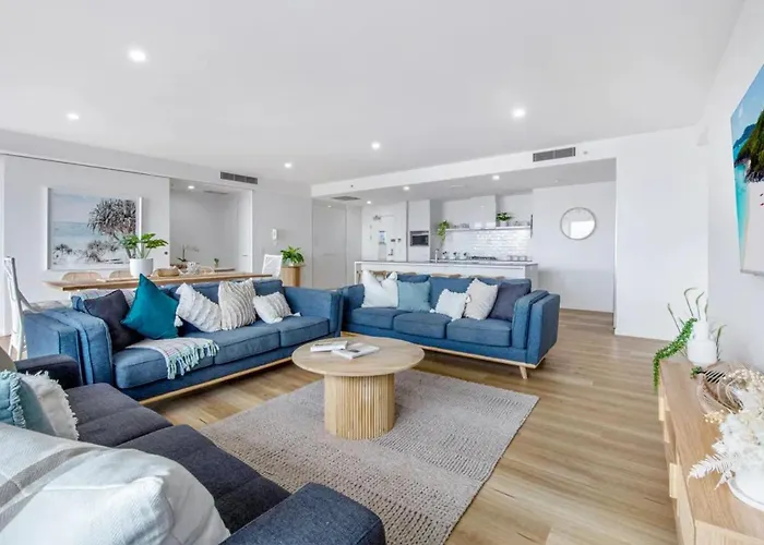 3 Bedroom 3 Bathroom Sub Penthouse Spa At Circle On Cavill - Q Stay