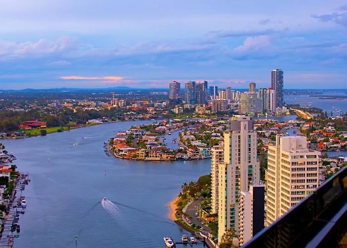 Circle On Cavill Surfers Paradise- 2 Bedroom Sky Home