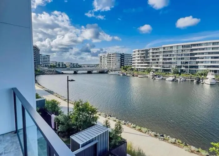 Tranquil Waterside Elegance