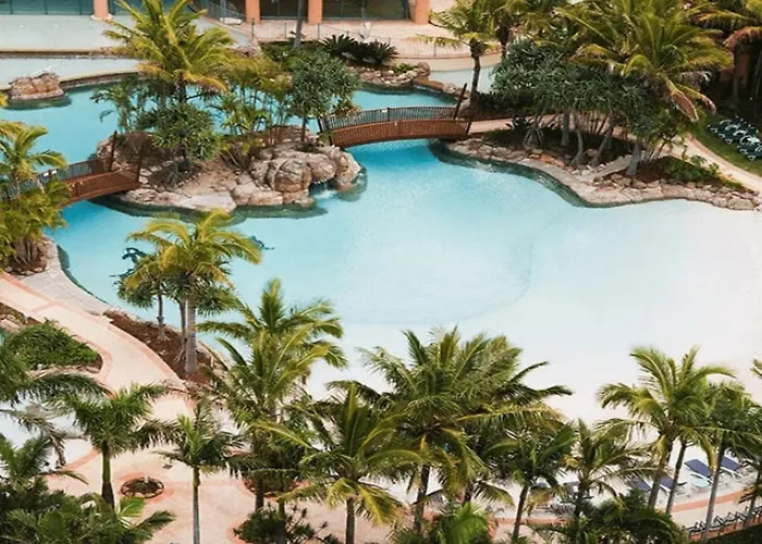 Crown Towers Deluxe 3 Bedroom Apartment - Coasthm