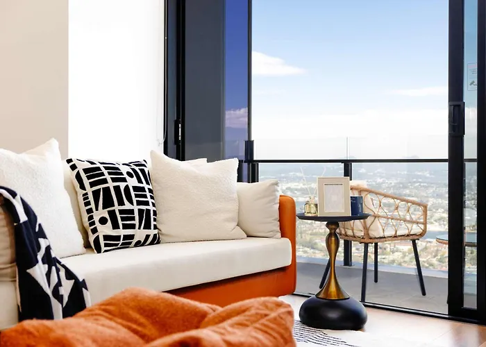Modern 1Br Apt Steps From Casino & Pacific Fair
