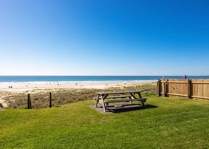 Mermaid Beachside Apartment - Direct Beach Access