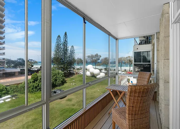 The Suntide - Beachfront 2Bedroom Unit At Central Surfers With Parking And Netflix