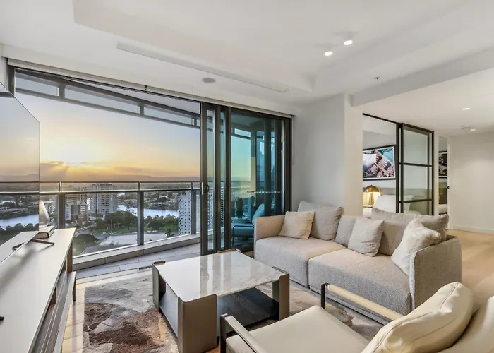 Jewel Luxury Beachside 2-Bed With Water View Gym