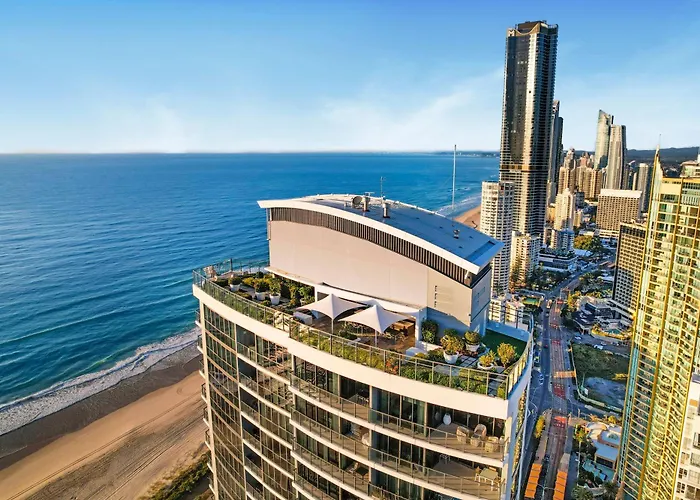 Amazing Ocean View Apartment In Surfers Paradise