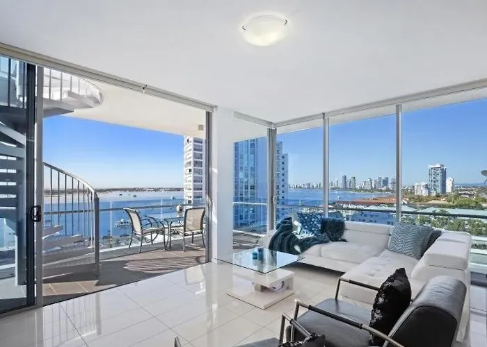 Stunning Penthouse Apartment With Rooftop Terrace - Labrador