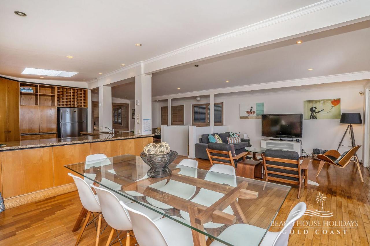True Beachfront House Gold Coast