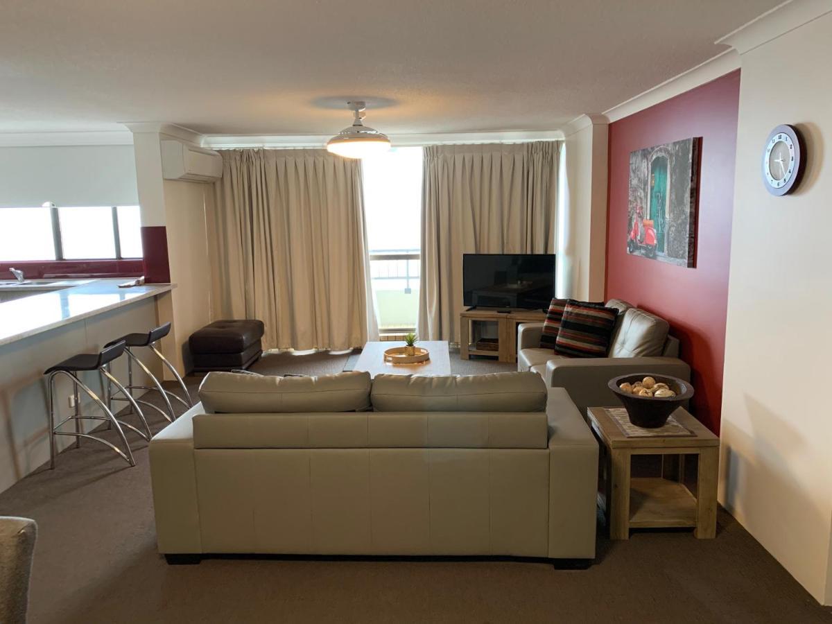 La Pacifique Apartment *