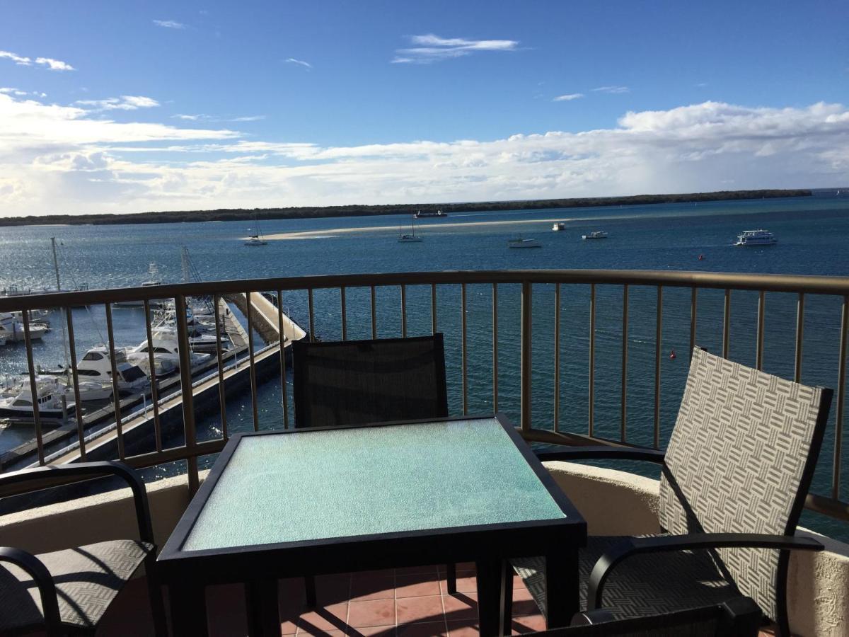 Broadwater Shores Waterfront Aparthotel
