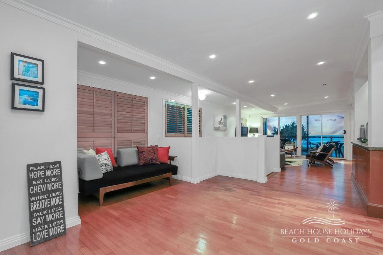 Holiday home True Beachfront House Gold Coast