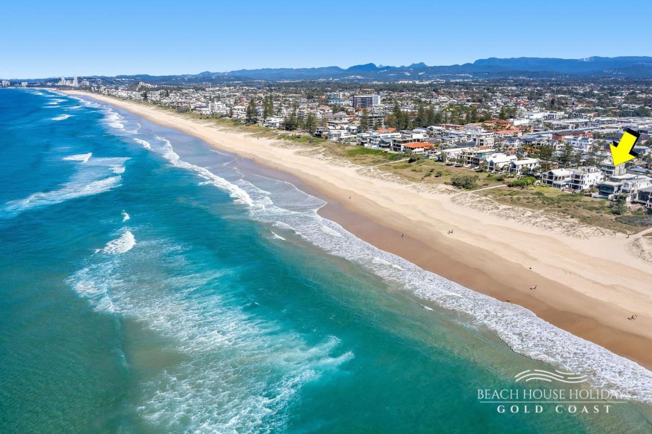 Holiday home True Beachfront House Gold Coast