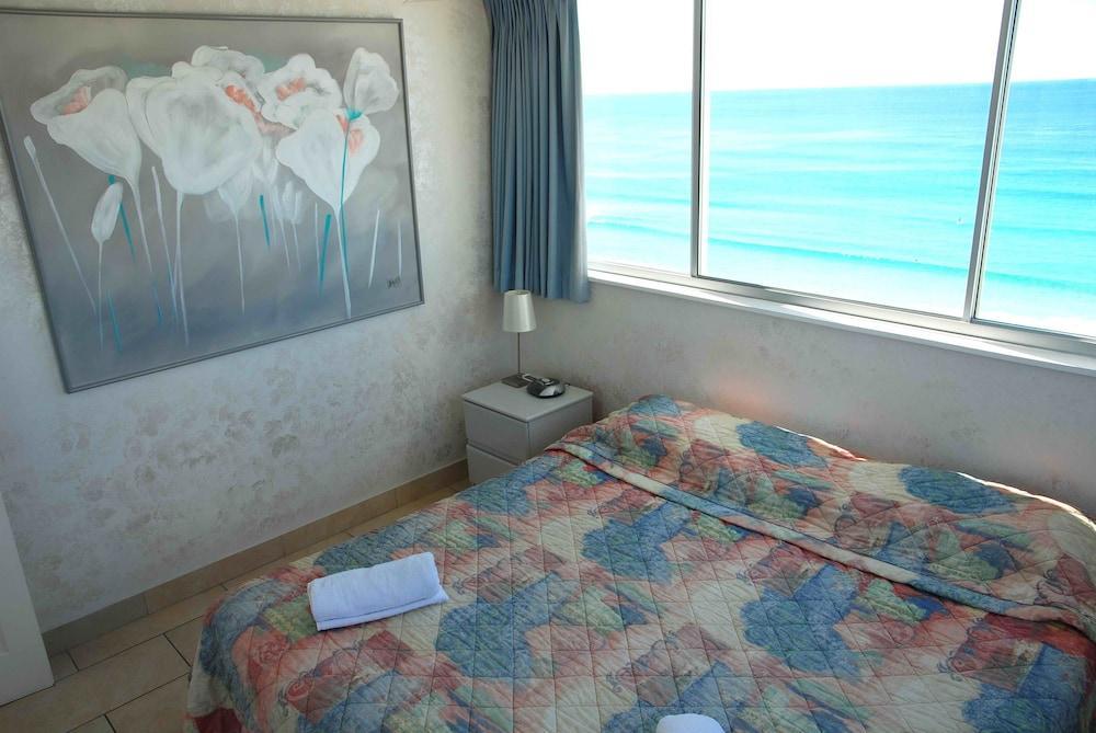 The Shore - Beachfront Aparthotel Gold Coast