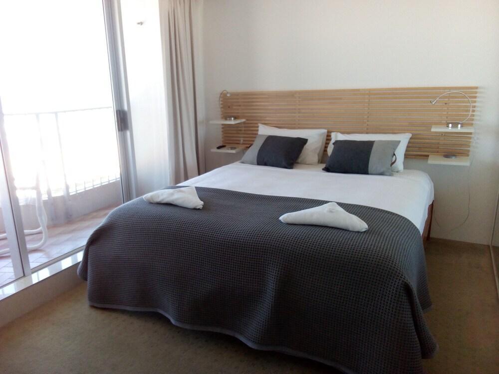 Beachside Tower Aparthotel