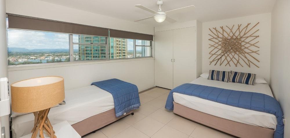 Pacific Plaza Aparthotel