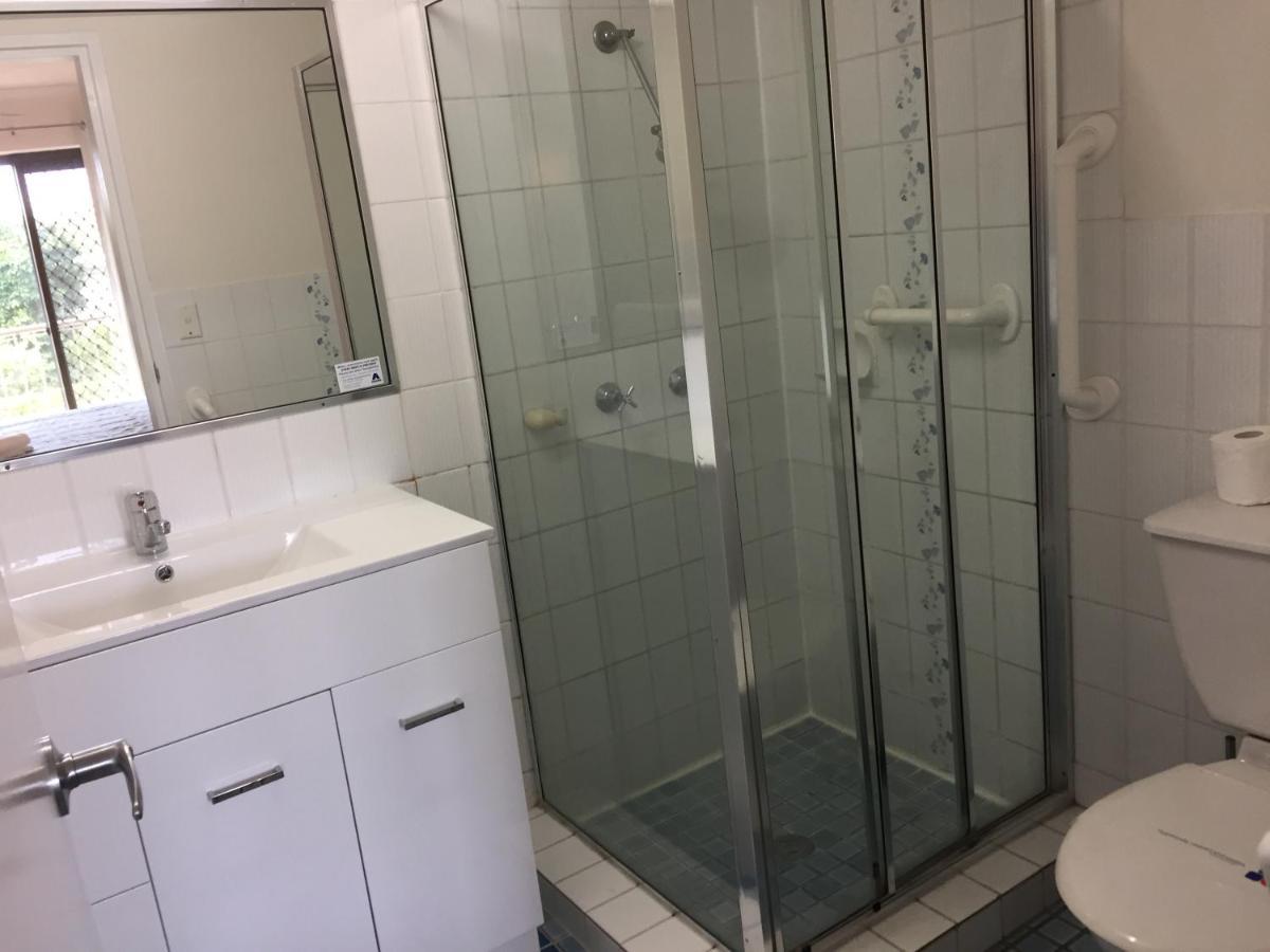 Broadwater Shores Waterfront Aparthotel