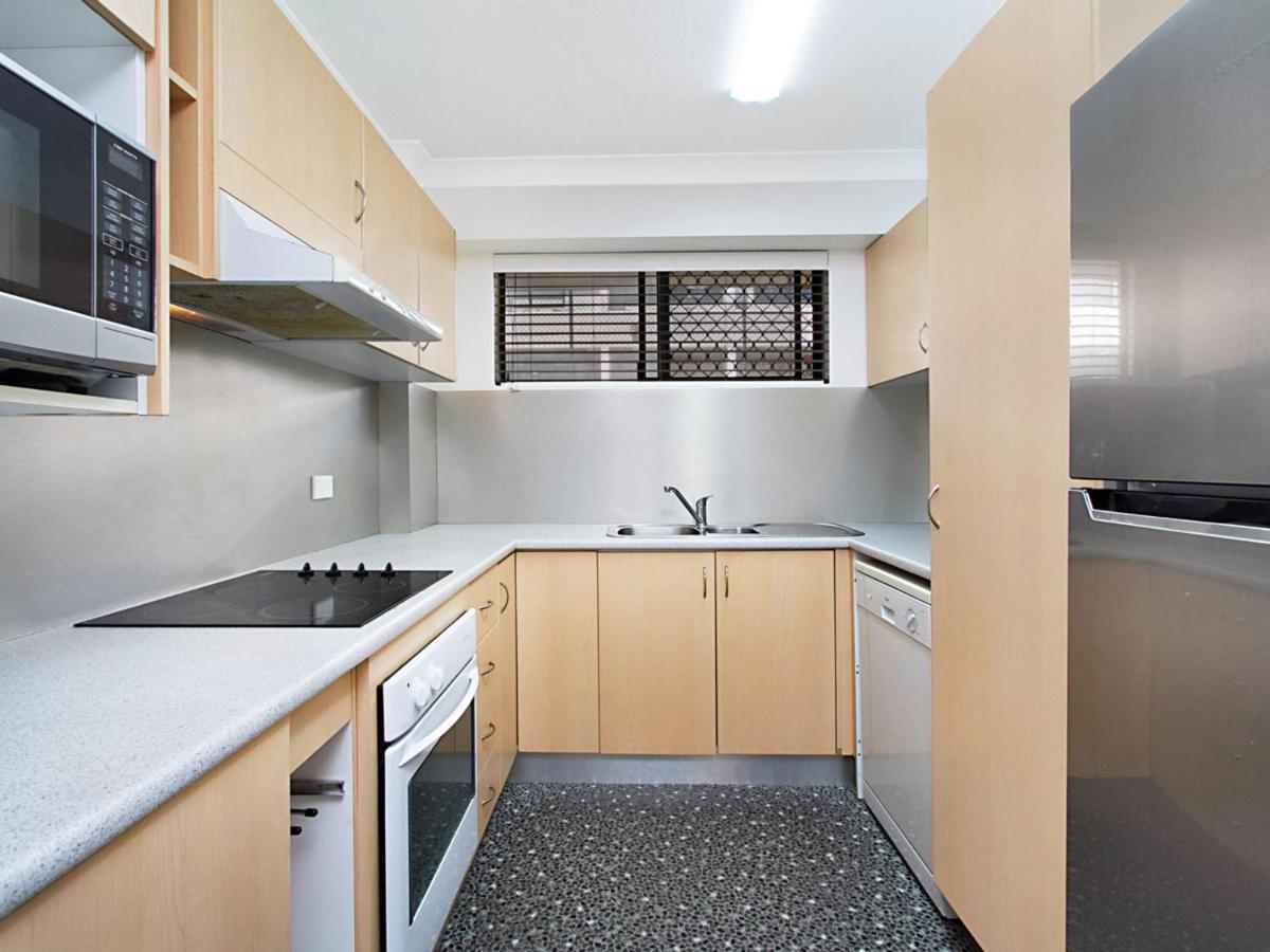 Cobden Court Unit 2 Apartment *