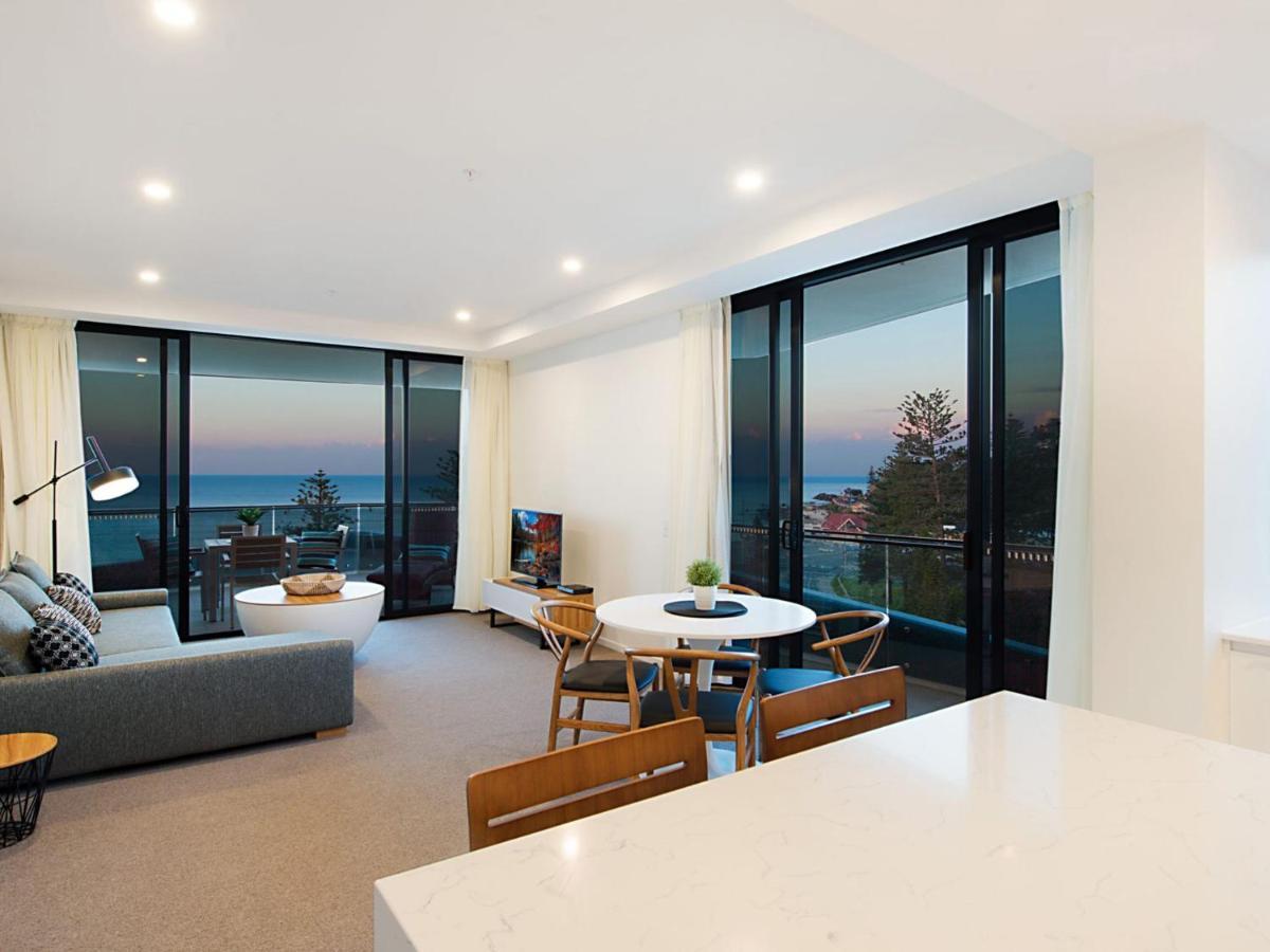 Iconic 704 * Gold Coast
