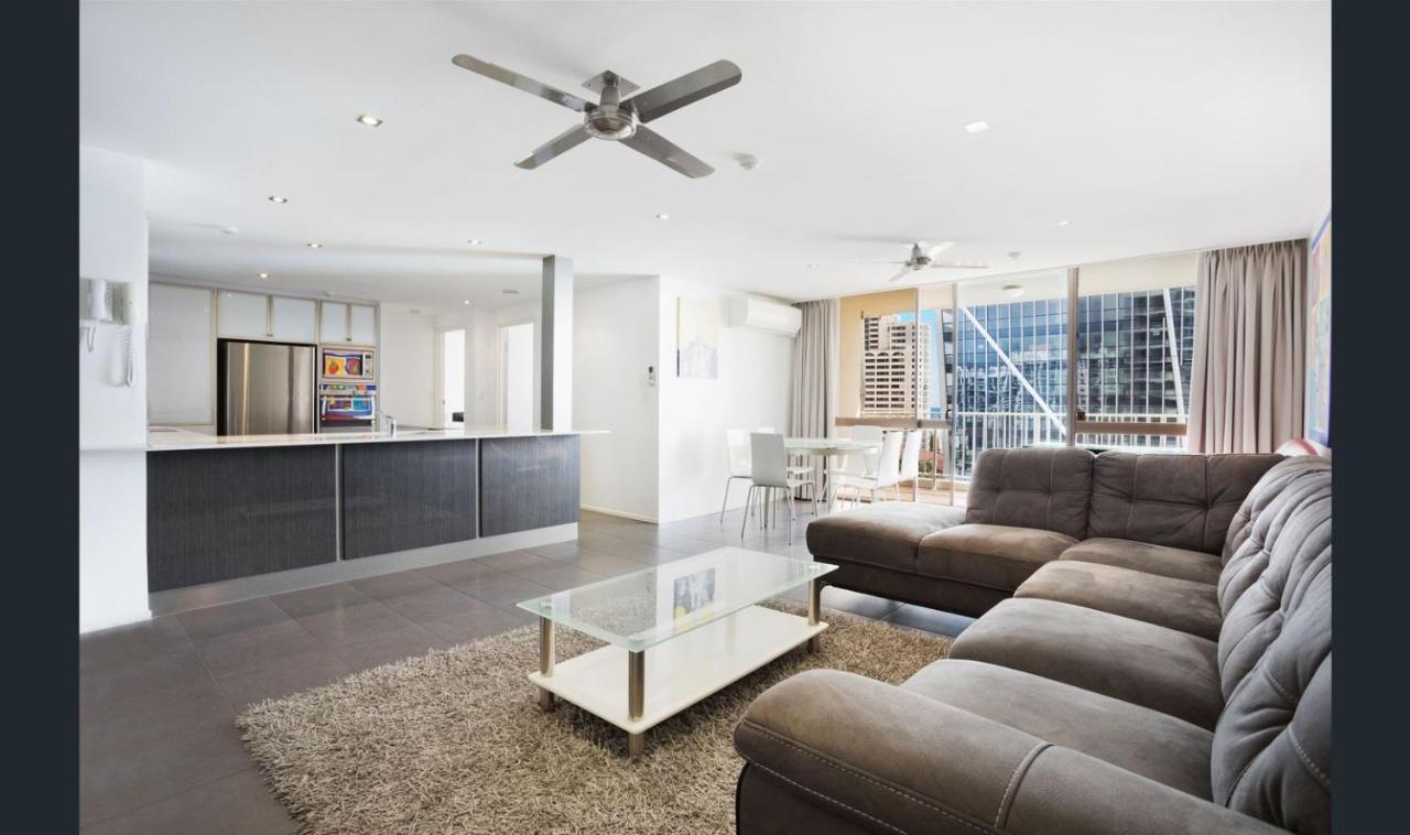 Breakers North Absolute Beachfront - Official 4* Gold Coast
