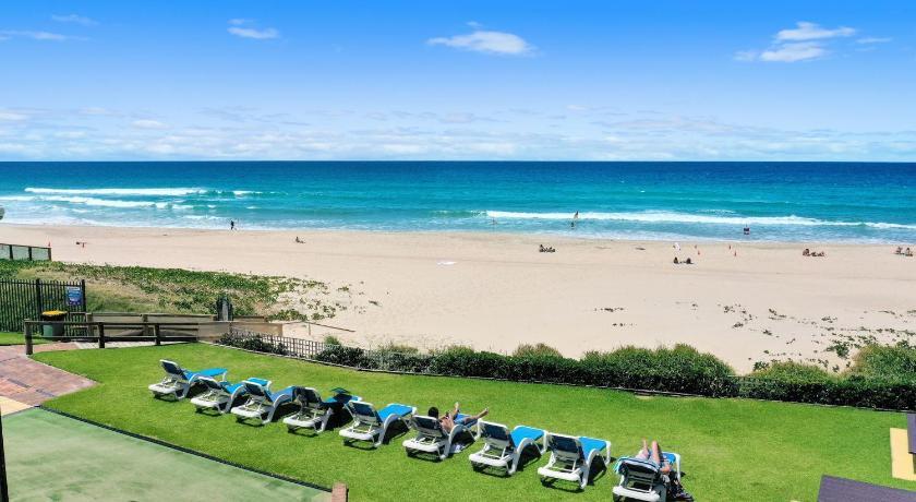 Aparthotel Breakers North Absolute Beachfront - Official