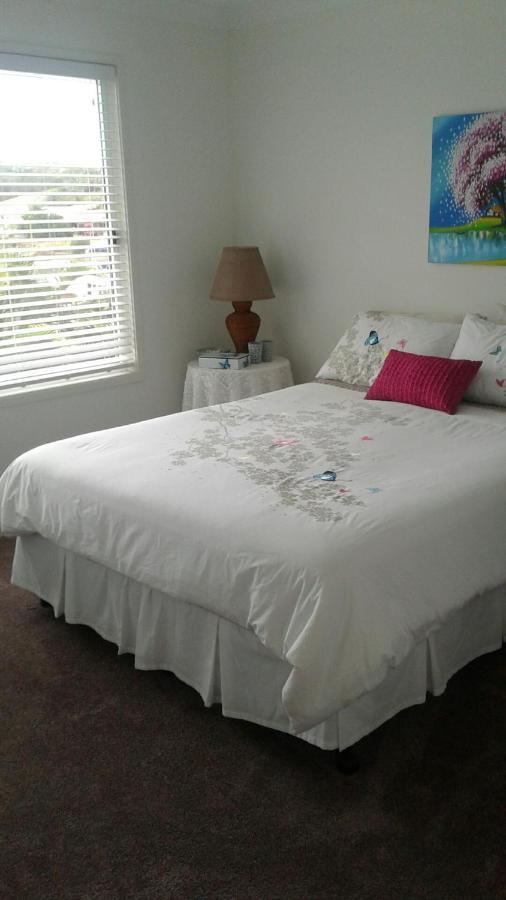 5 Star Water Front Luxury, Ava 4* Gold Coast