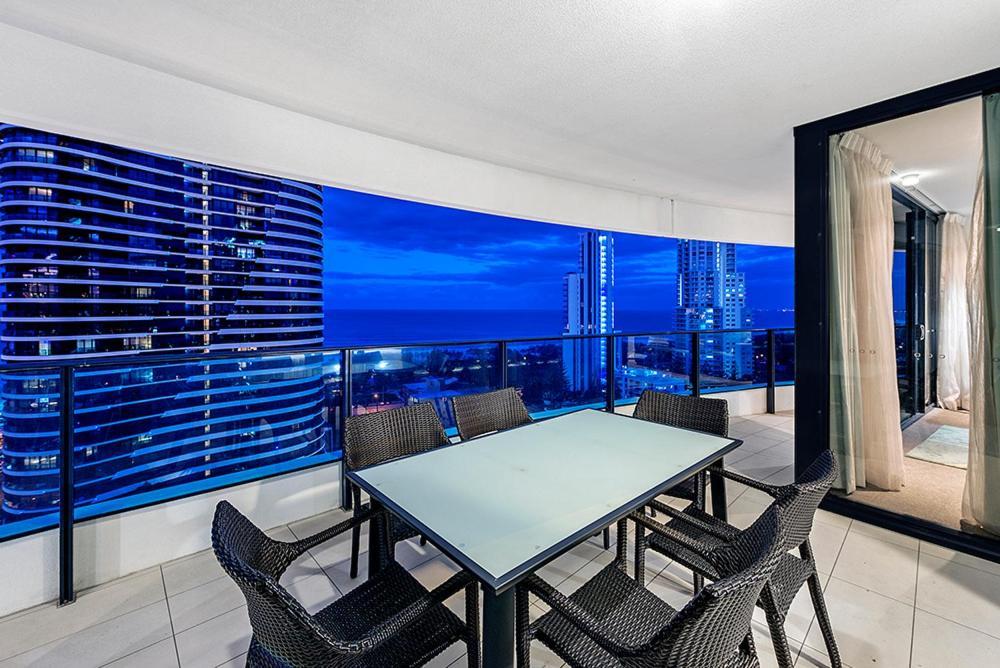 Oracle Broadbeach 5*