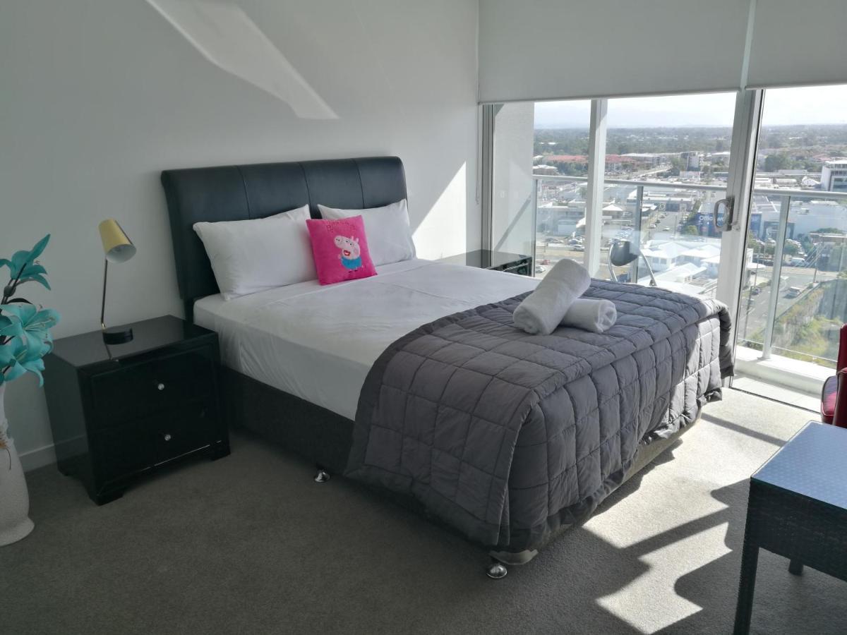 Three-bedroom With Amazing View Near Surfers Paradise Apartamento *