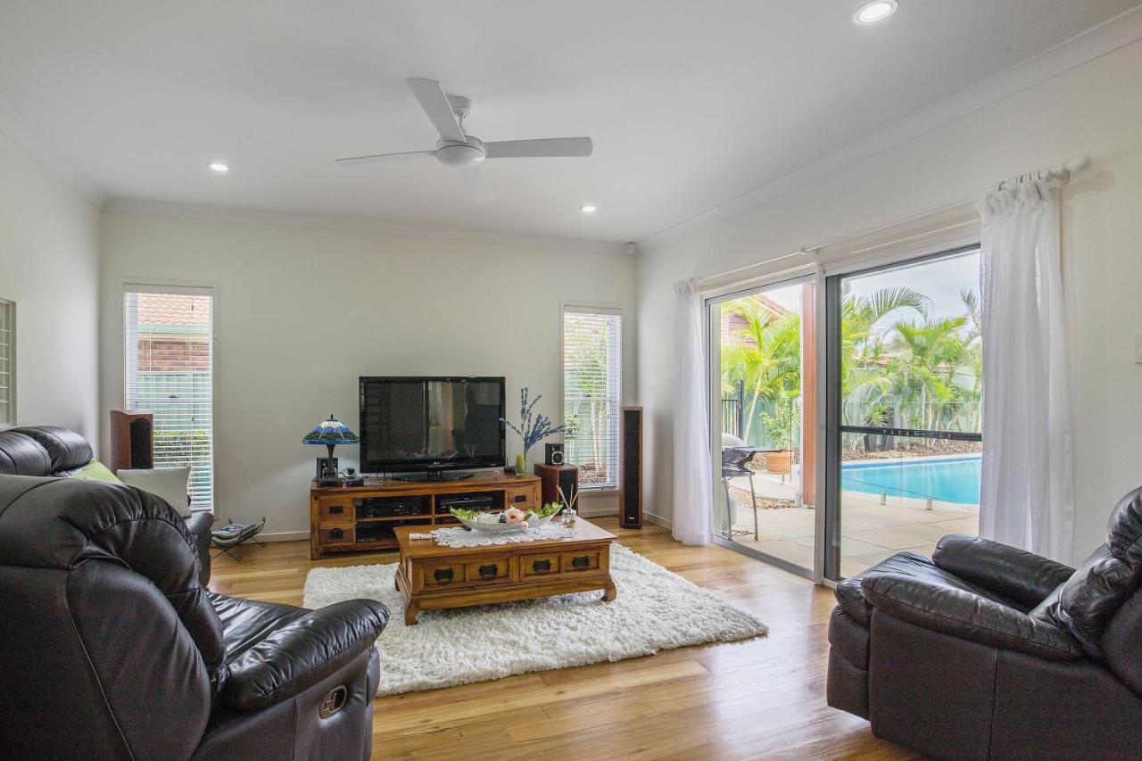 Guest house 5 Star Water Front Luxury, Ava Gold Coast