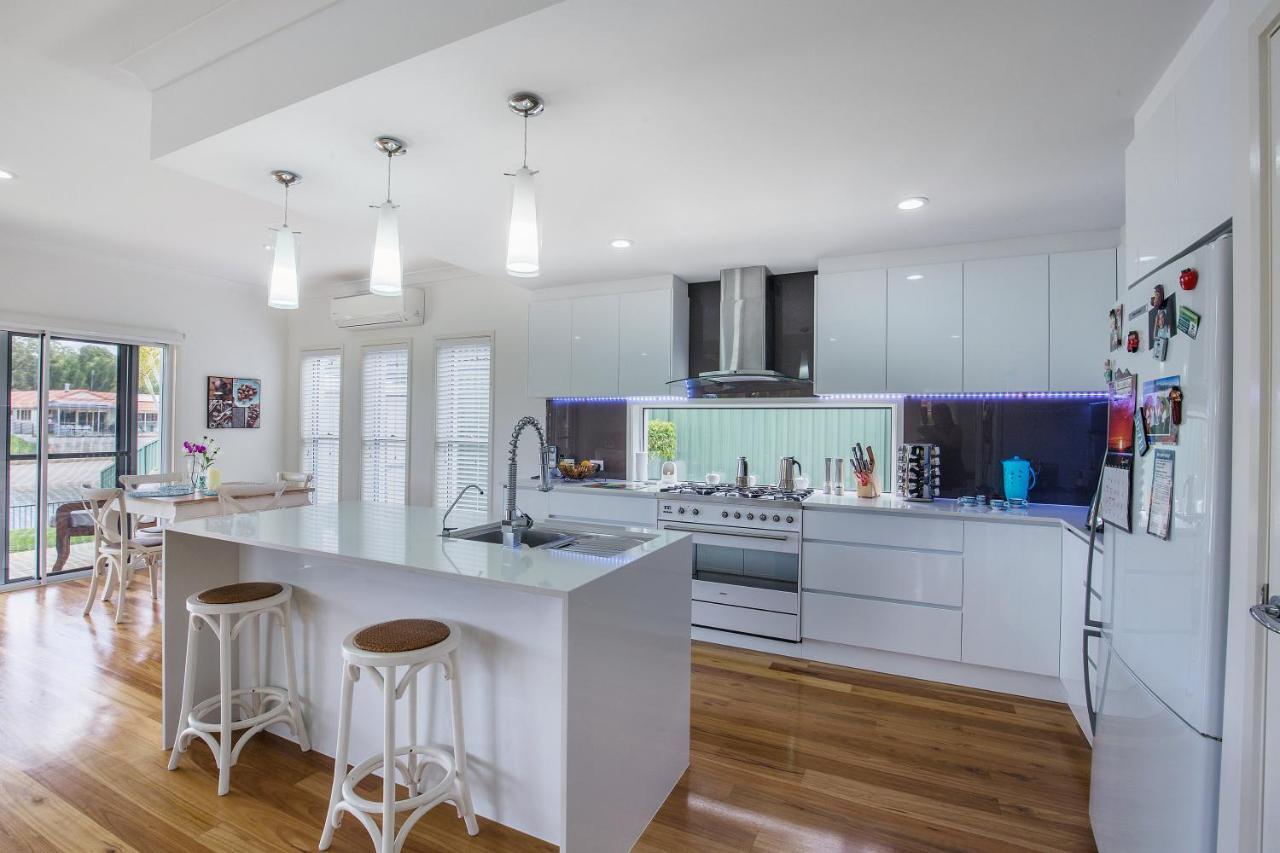 Guest house 5 Star Water Front Luxury, Ava Gold Coast