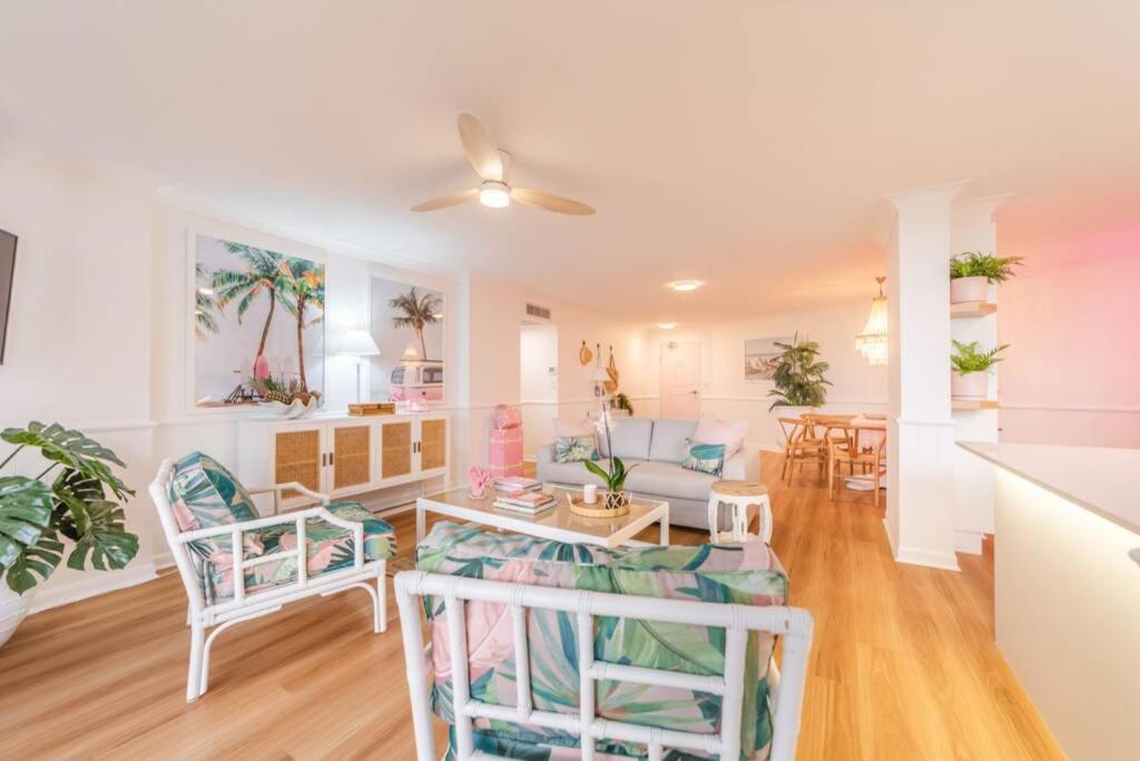 Apartment The Coconut Crib- Waterfront Burleigh Gold Coast