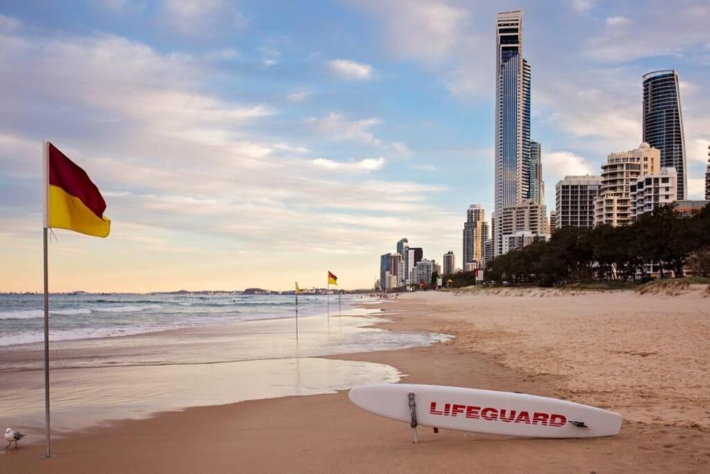 Surfers Paradise Self Contained 1 Bed Unit Apartment