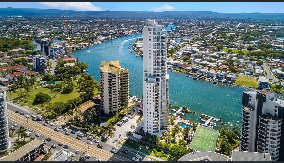 The Pinnacle Apartment Gold Coast