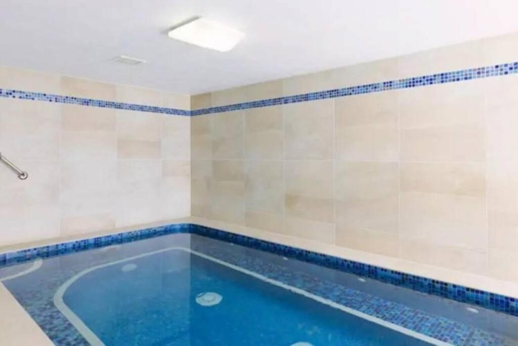 Apartment The Coconut Crib- Waterfront Burleigh
