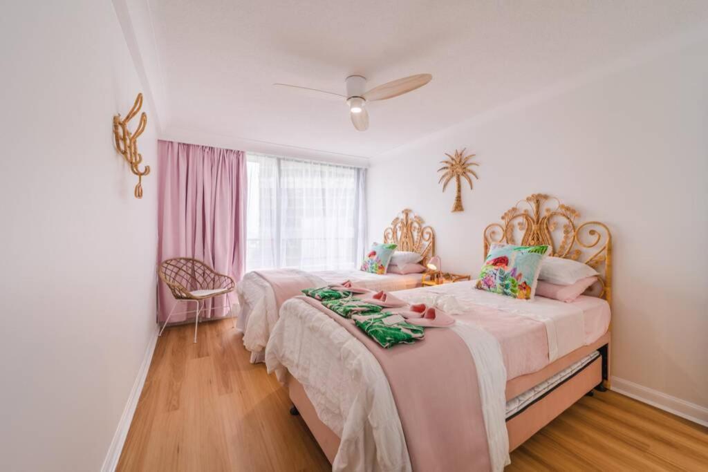 Apartment The Coconut Crib- Waterfront Burleigh