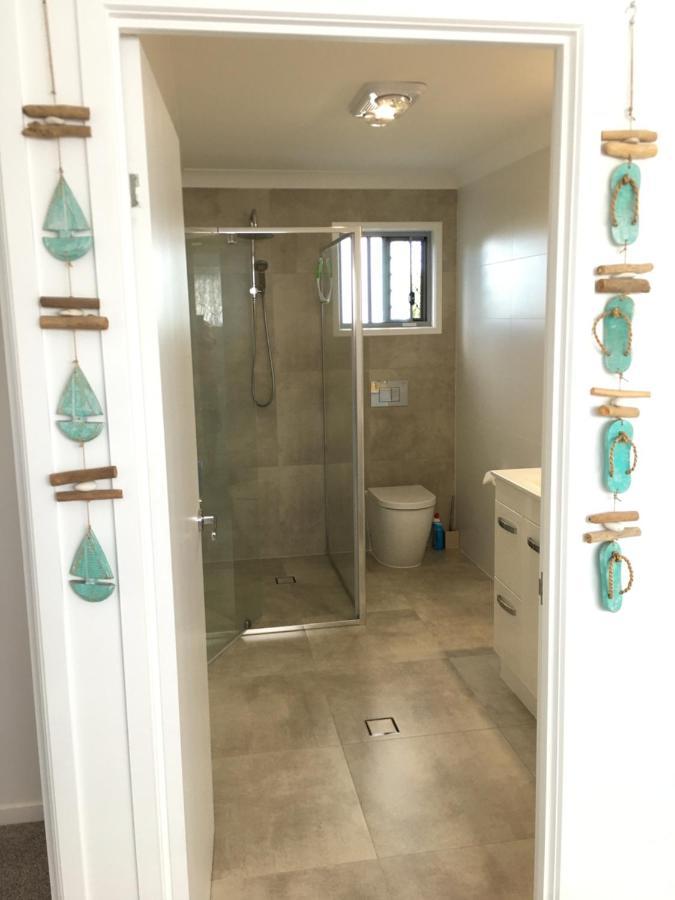 Guest house 2bd Family Or Couple Upstairs Near Turf Club, Hota In Bundall 4*