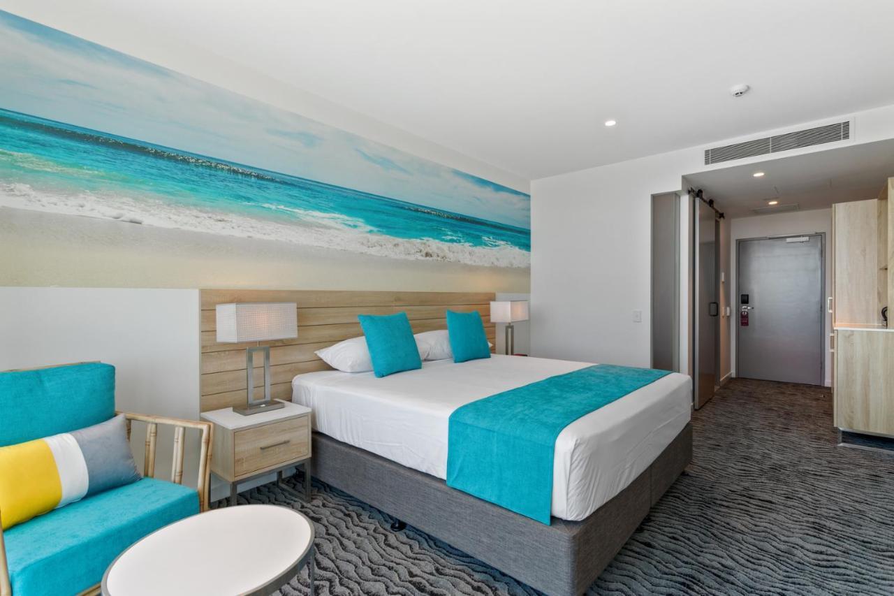 Hotel Rydges Airport 4*
