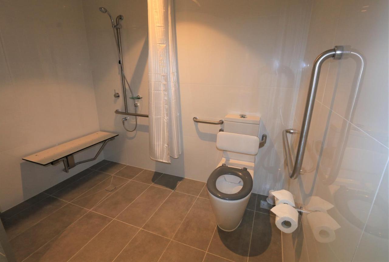 Rydges Airport 4*
