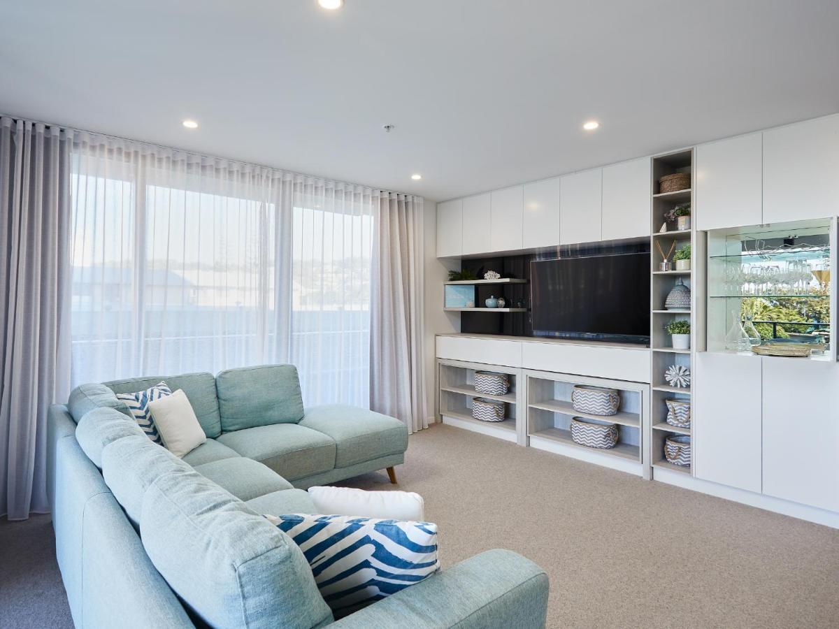 Boardwalk Burleigh Luxury Three Bedroom Apartment *