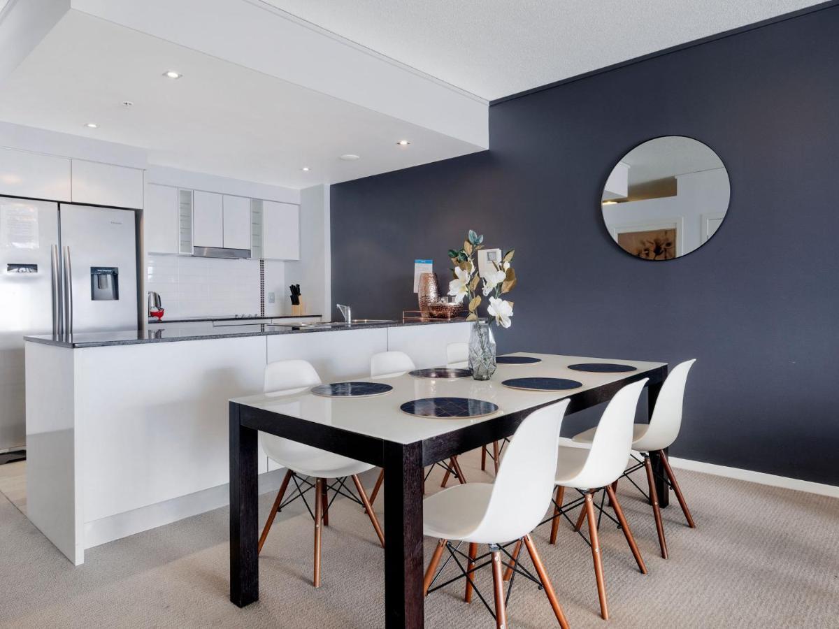 Spacious 3 Bedroom - Sierra Grand Apartment Gold Coast
