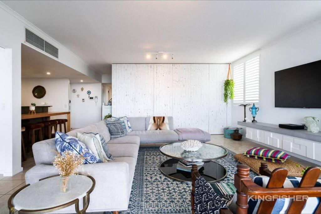 Luxe 3 Bedroom Rooftop Beachside * Gold Coast