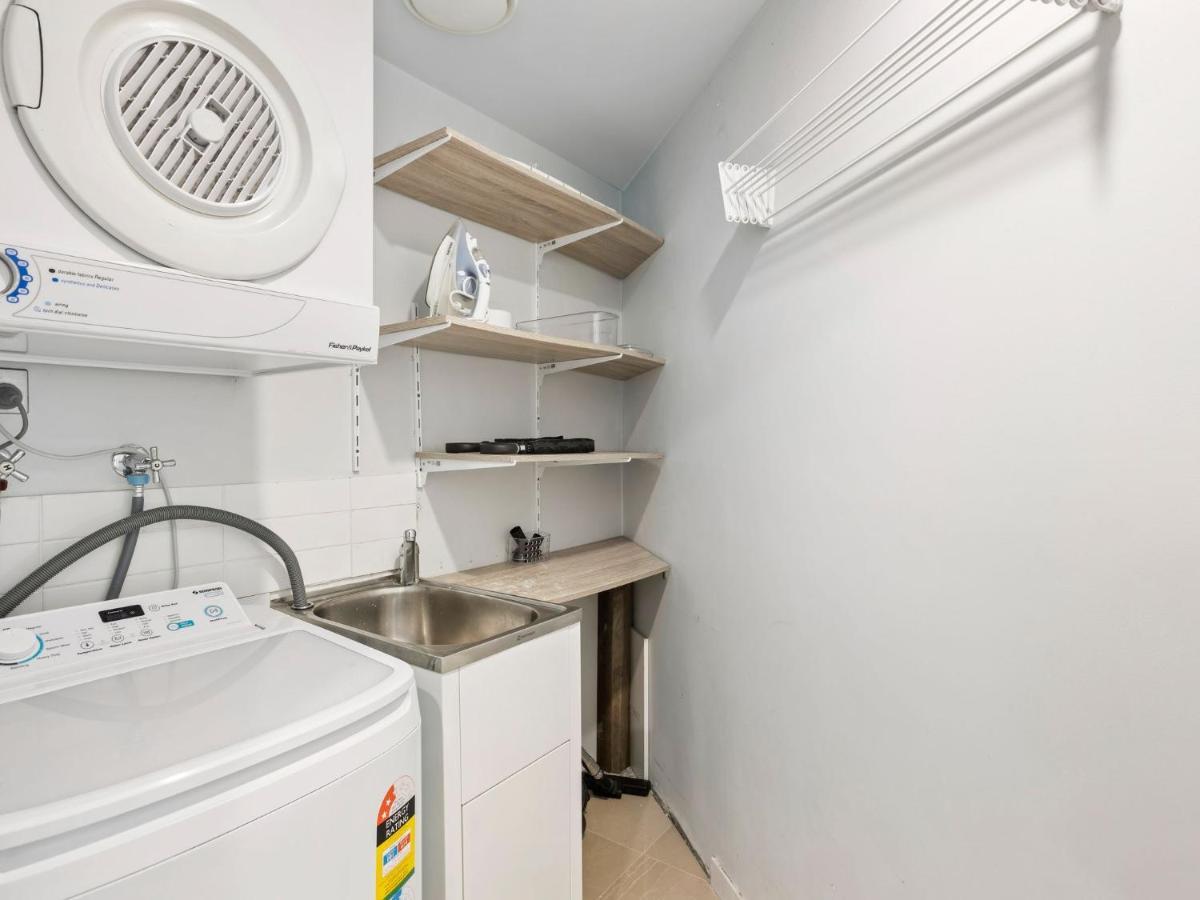 Beautiful 2 Bedroom - Sierra Grand Broadbeach