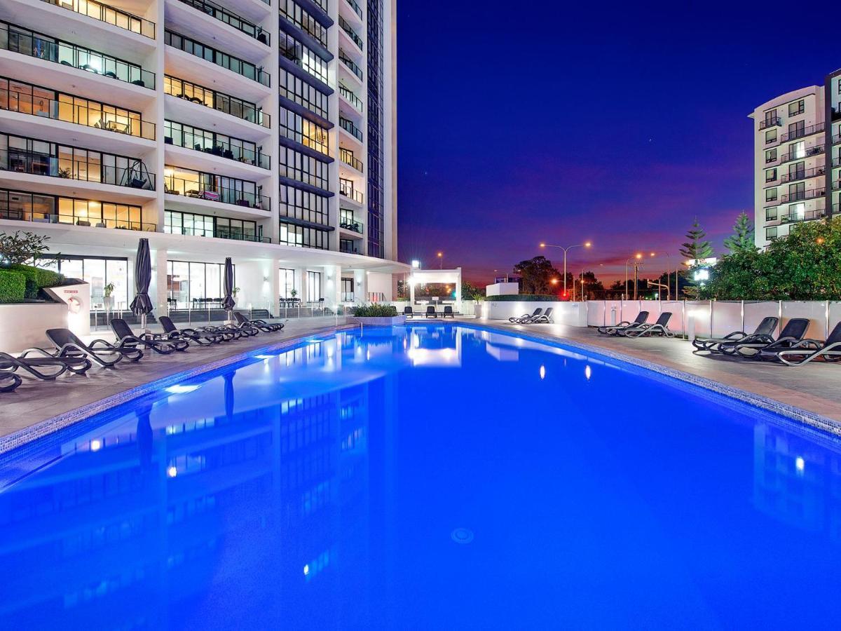 Beautiful 2 Bedroom - Sierra Grand Broadbeach Apartment Gold Coast