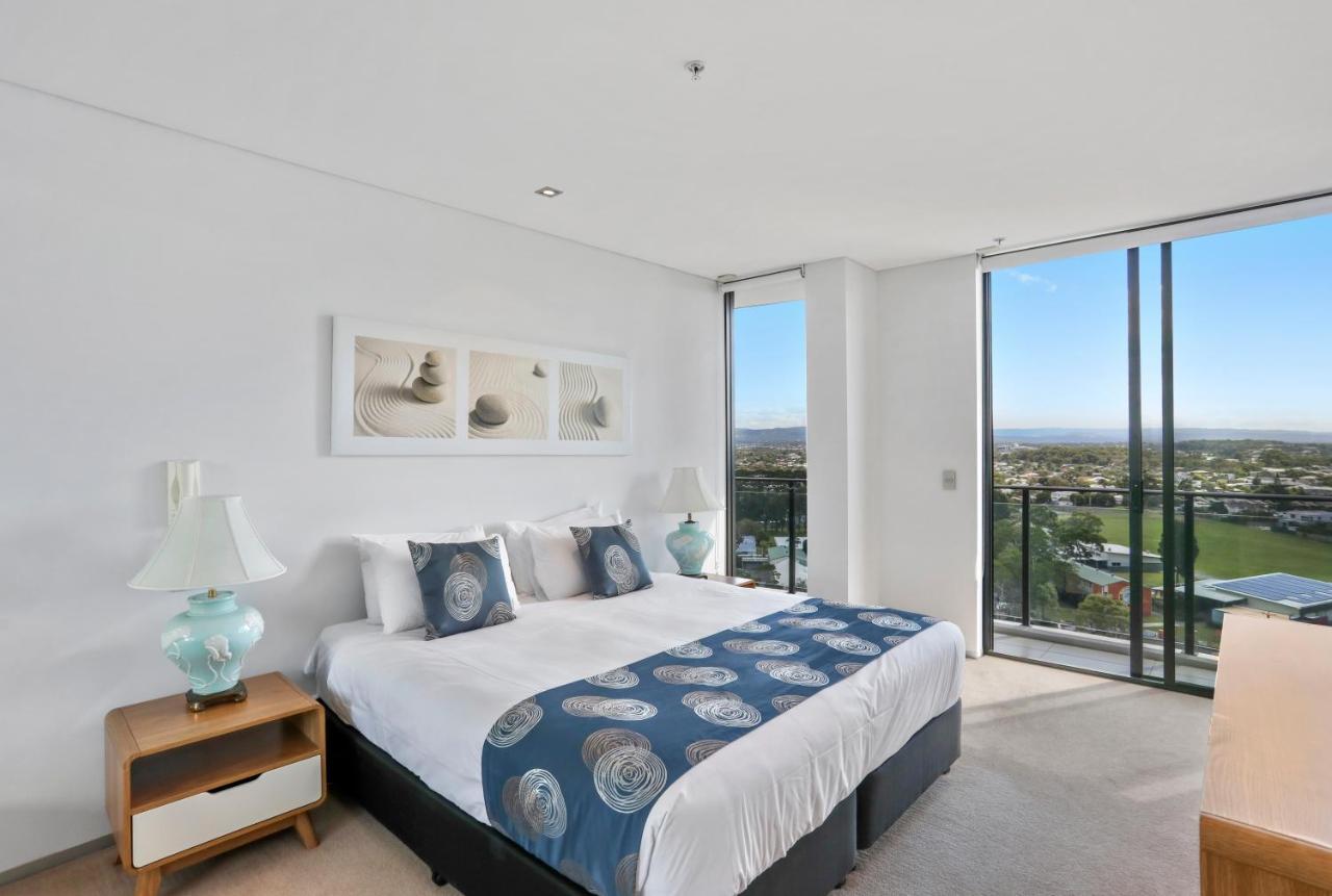 Ambience On Burleigh Aparthotel 4*