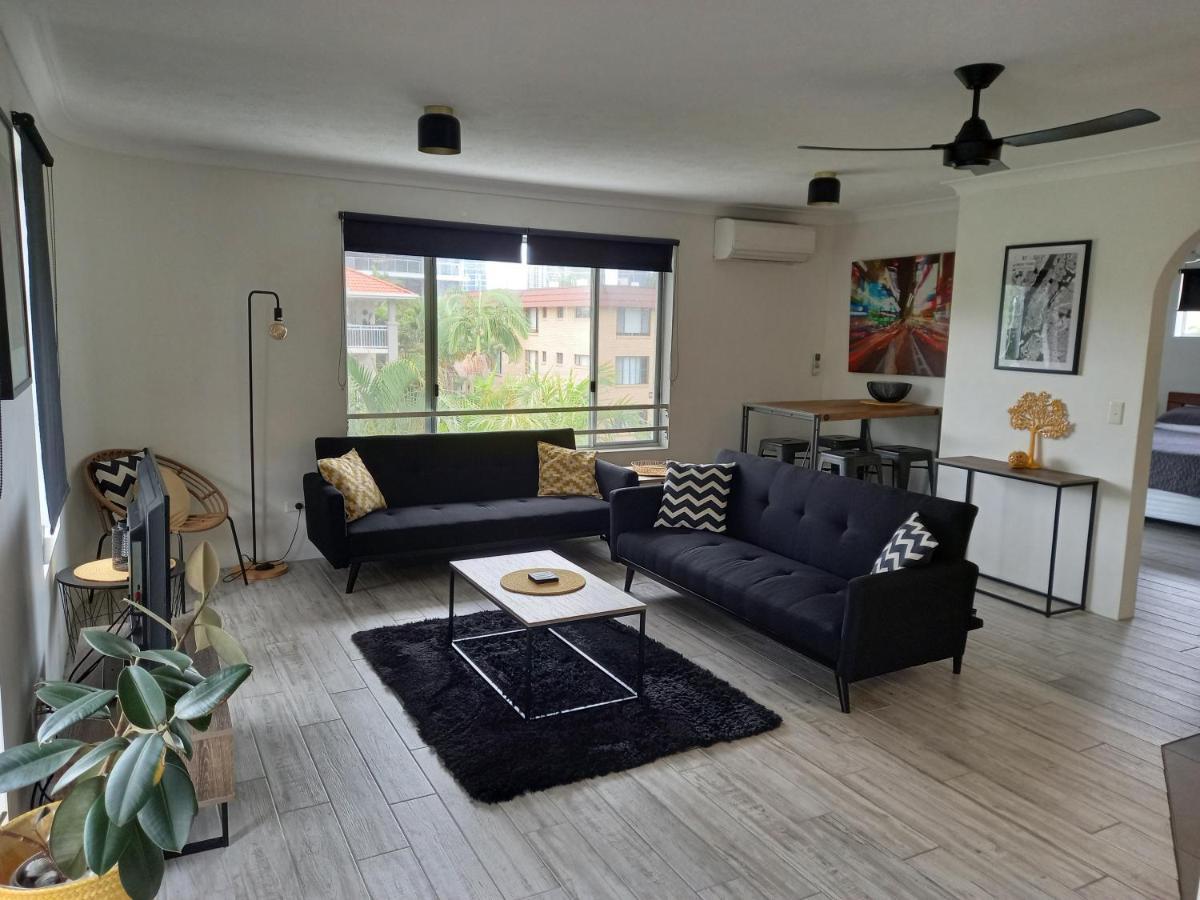 Family Oasis @ Broadbeach Apartment Gold Coast