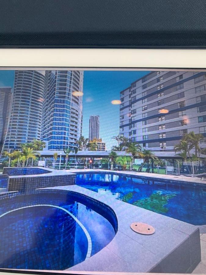 Amazing Heart Of Surfers Paradise Gold Coast