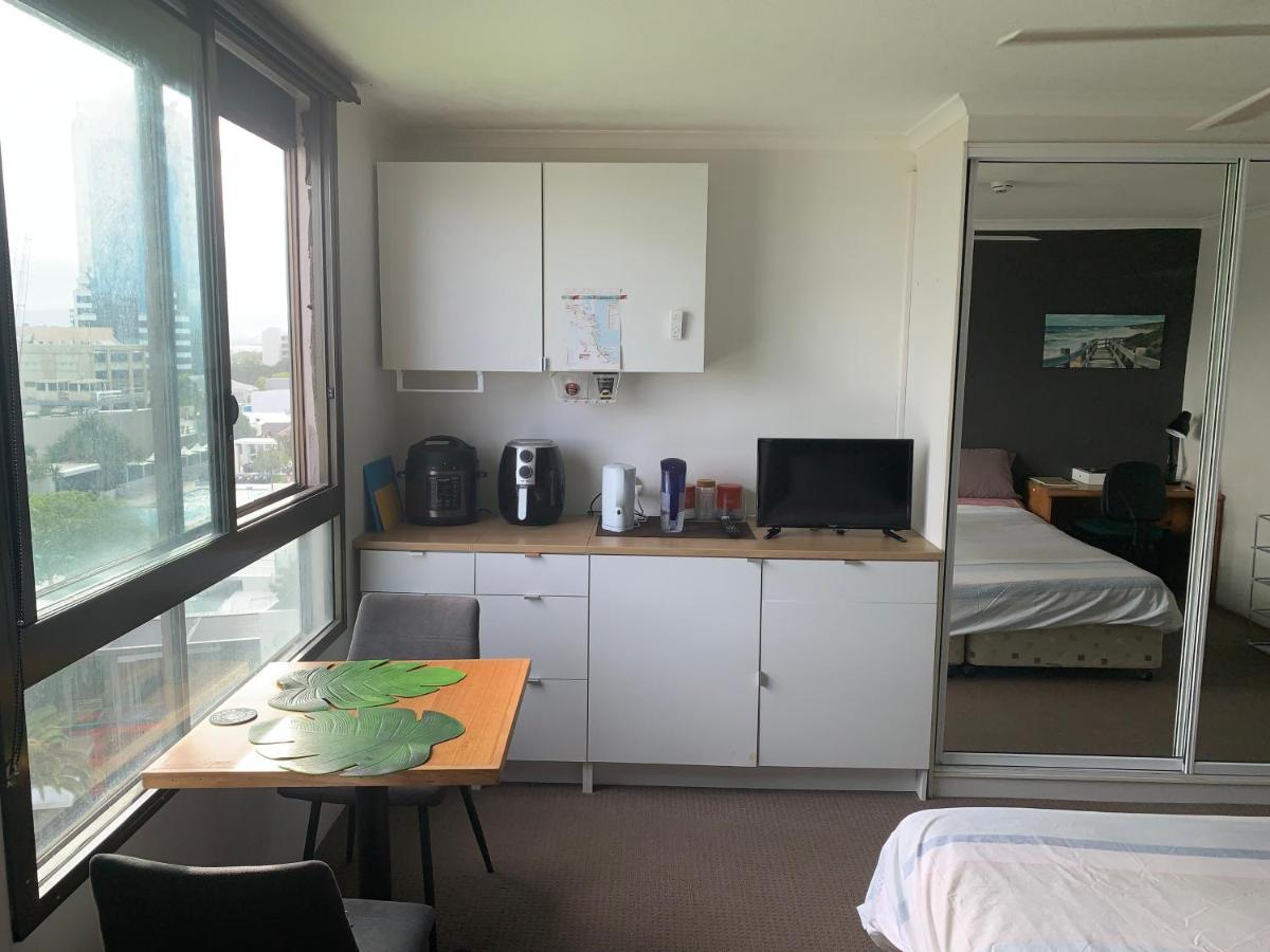 Amazing Heart Of Surfers Paradise Apartment