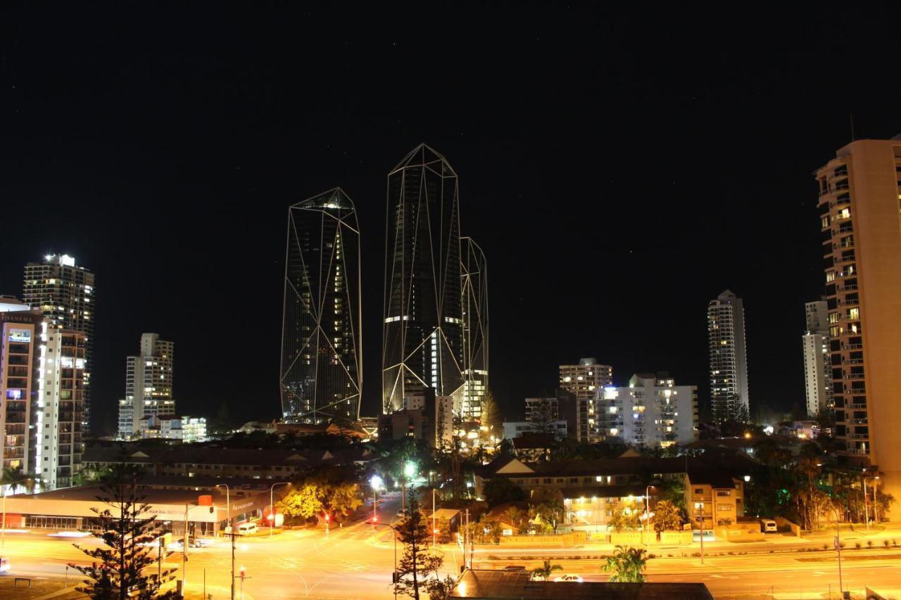 Serenity Surfers Paradise Apartment *