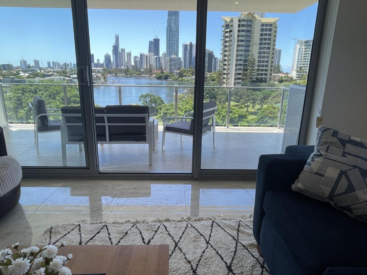 Serenity Surfers Paradise Apartment *