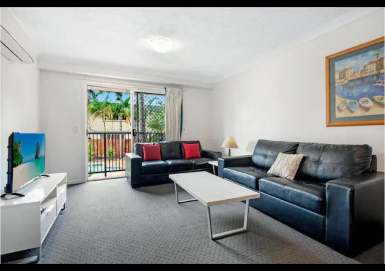Apartment Surfers Paradise With Pool