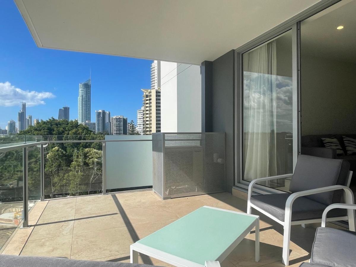 Serenity Surfers Paradise Apartment *
